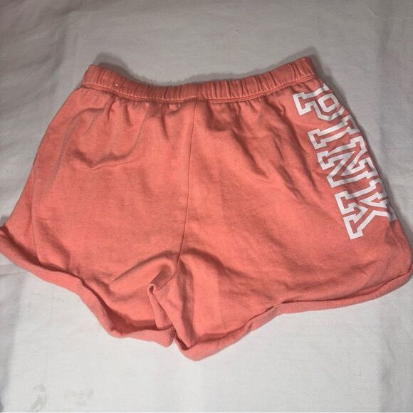 VS PINK Ivy Fleece Relaxed Shorts in passion pink size small - Picture 2 of 3